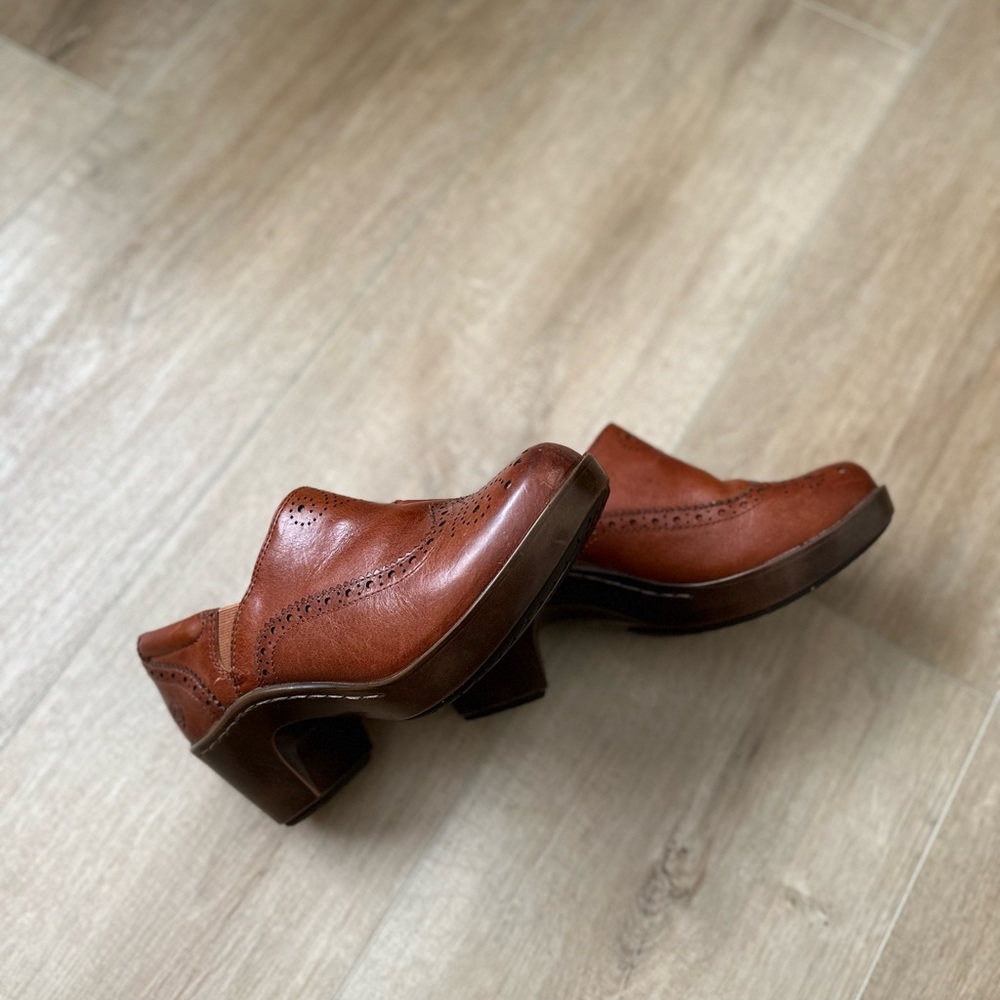 Ariat Bradford Leather Wingtip Style Platform | Clog Bootie | 7.5 b - Picture 4 of 11
